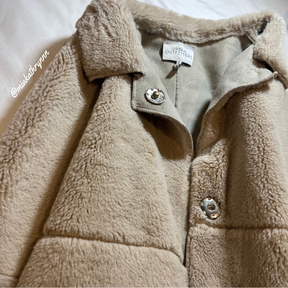 URBAN OUTFITTERS (OU) - Felicity Reversible Faux Fur Coat - Beige - Women’s M - Picture 14 of 16